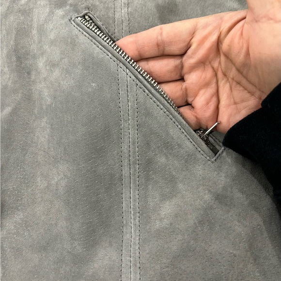 ⬇️PRICE DROP ⬇️ 
BLANKNYC • Grey Suede Mini Skirt • size 29 - Picture 8 of 8